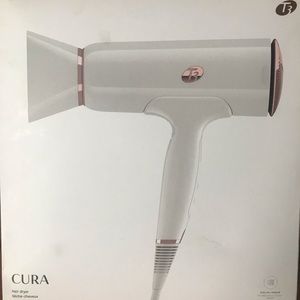 T3 Cura Blow Dryer